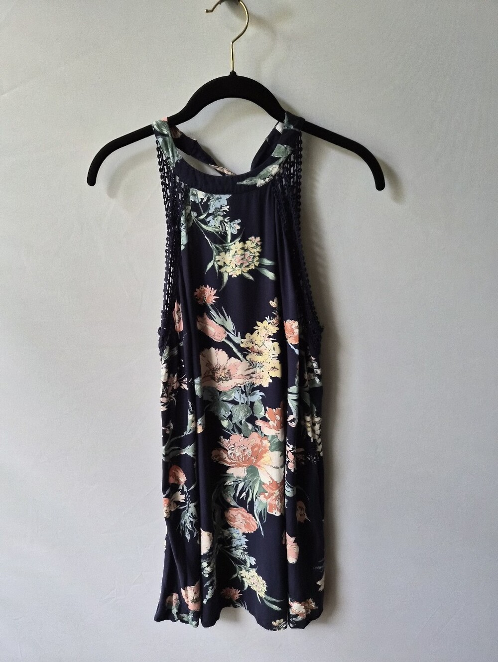 Juniors EYESHADOW Navy Floral Halter Mini Dress with Crochet Trim - Size M - NWO